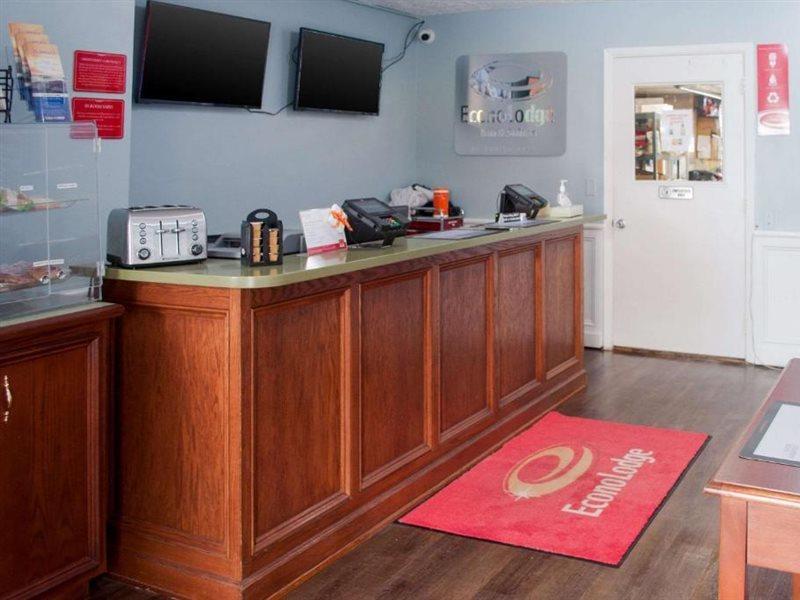 Econo Lodge Inn&Suites South Sandusky Esterno foto
