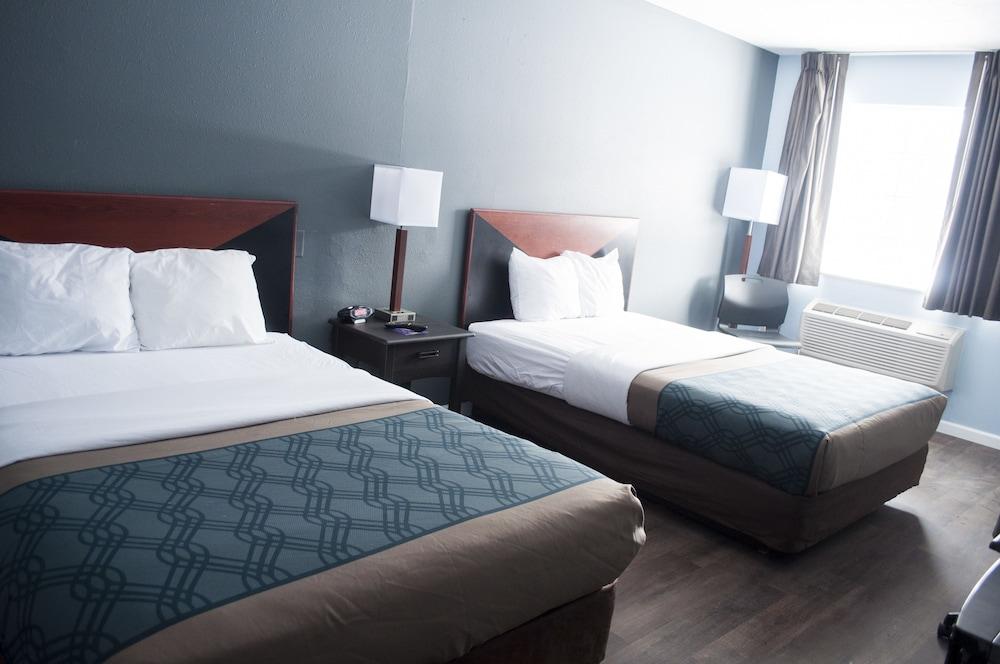 Econo Lodge Inn&Suites South Sandusky Esterno foto