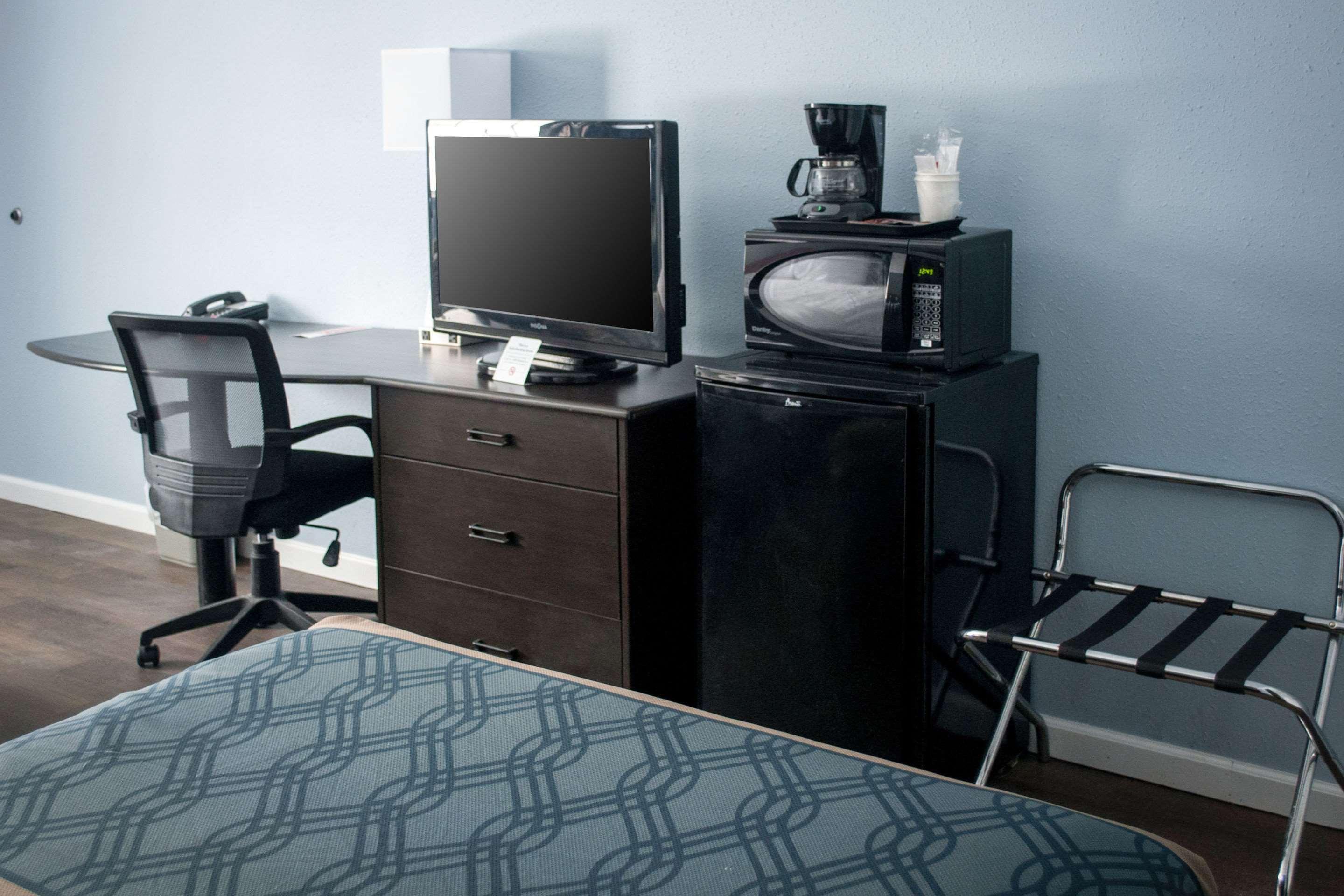 Econo Lodge Inn&Suites South Sandusky Esterno foto
