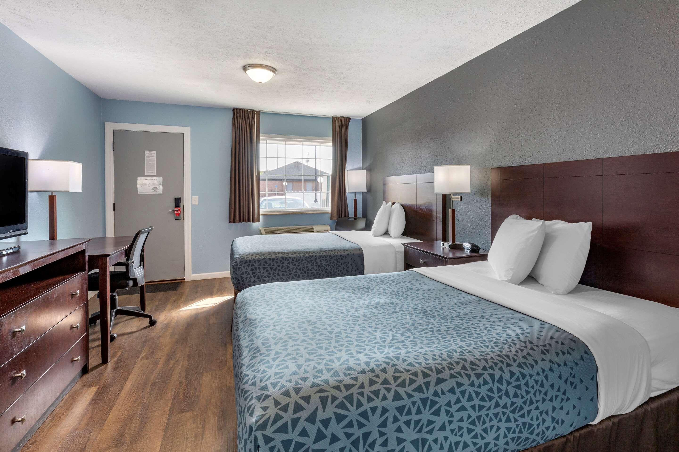 Econo Lodge Inn&Suites South Sandusky Esterno foto