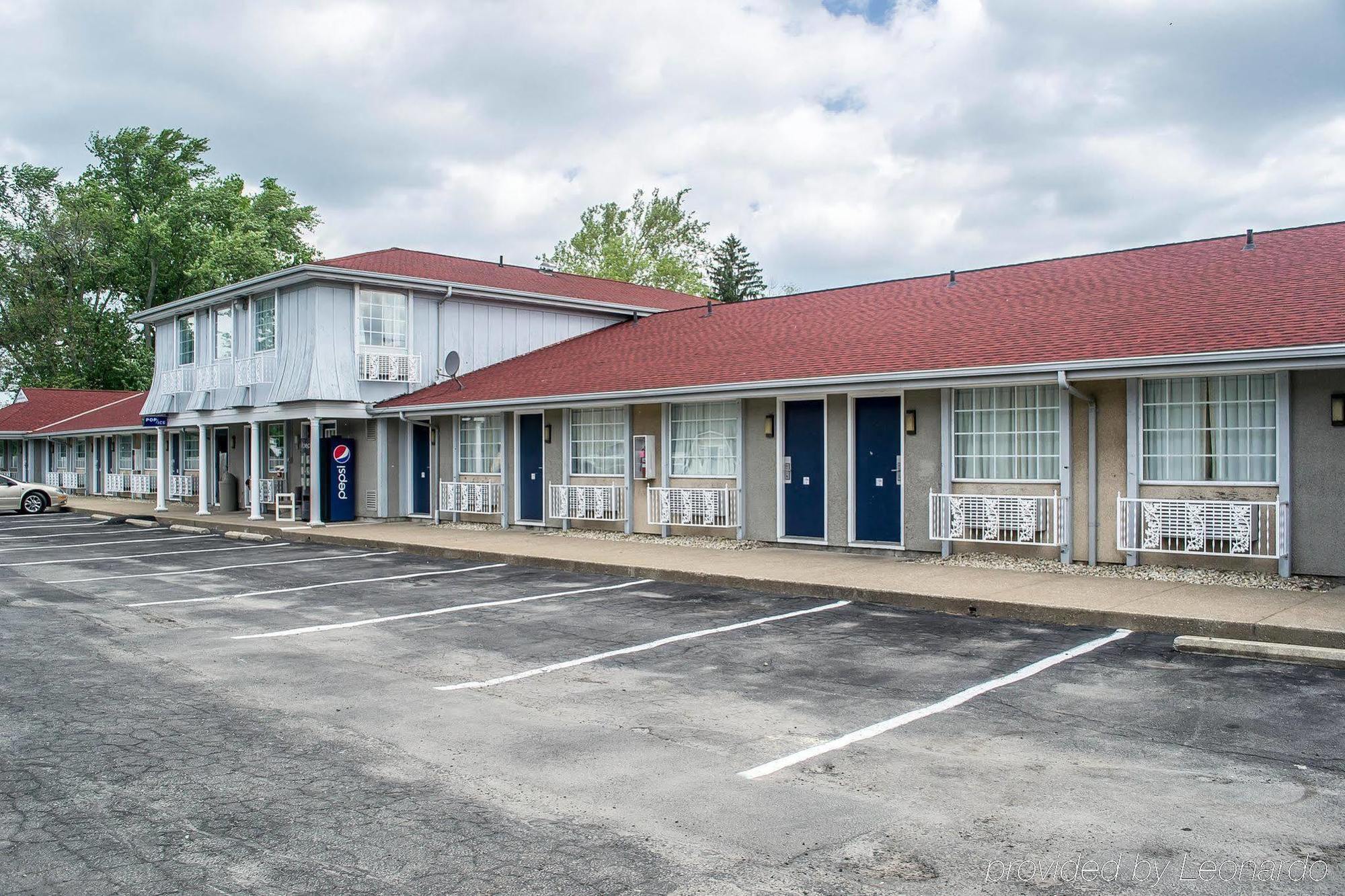 Econo Lodge Inn&Suites South Sandusky Esterno foto