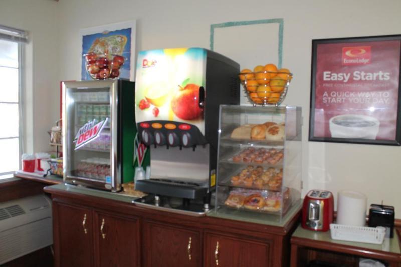 Econo Lodge Inn&Suites South Sandusky Esterno foto